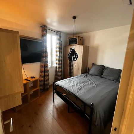 بيت للعطل Townhouse With Garden كان